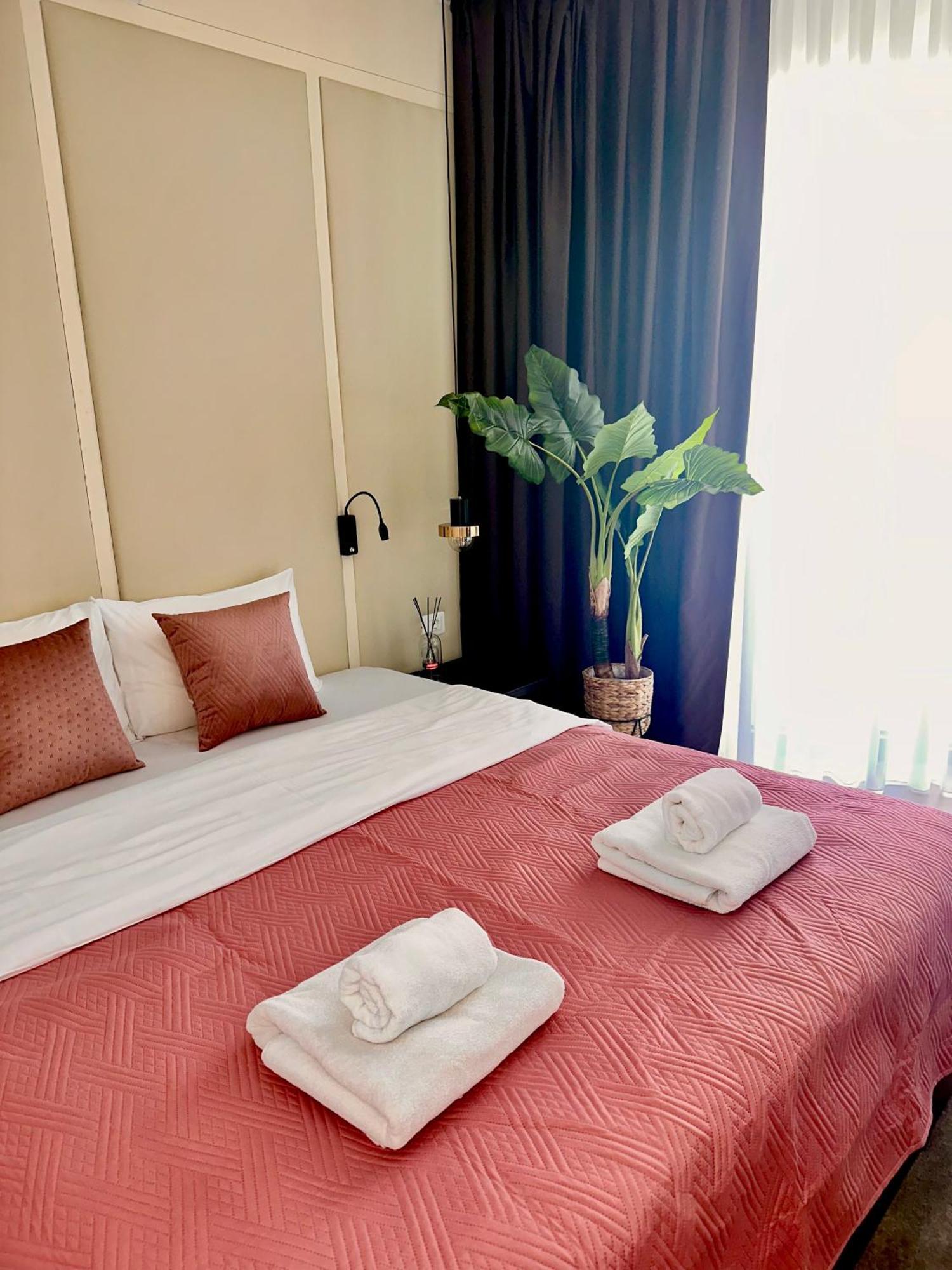 Green Stone Apartments Hotel Rafajlovići Extérieur photo