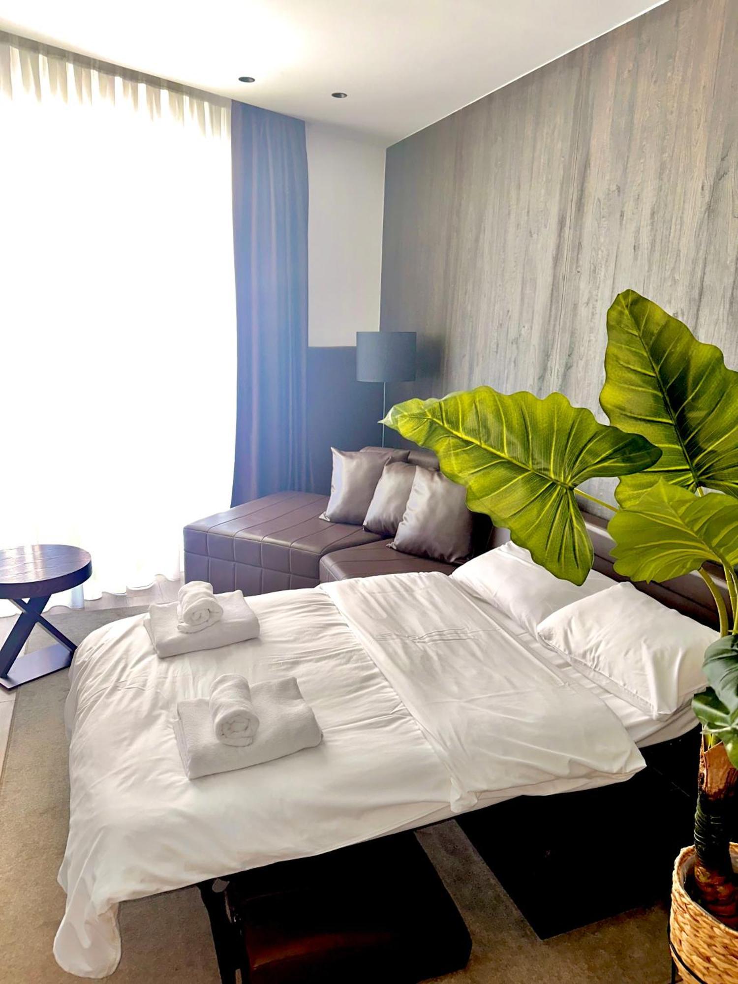 Green Stone Apartments Hotel Rafajlovići Extérieur photo